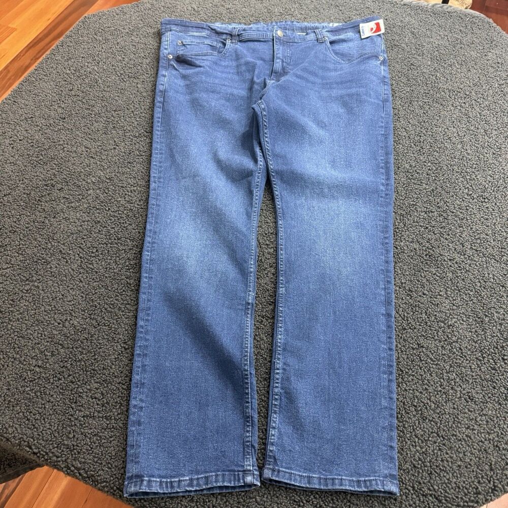 IZOD Big Men's Medium Wash Relaxed Fit Denim Jeans Size 46W 32L 46x32
